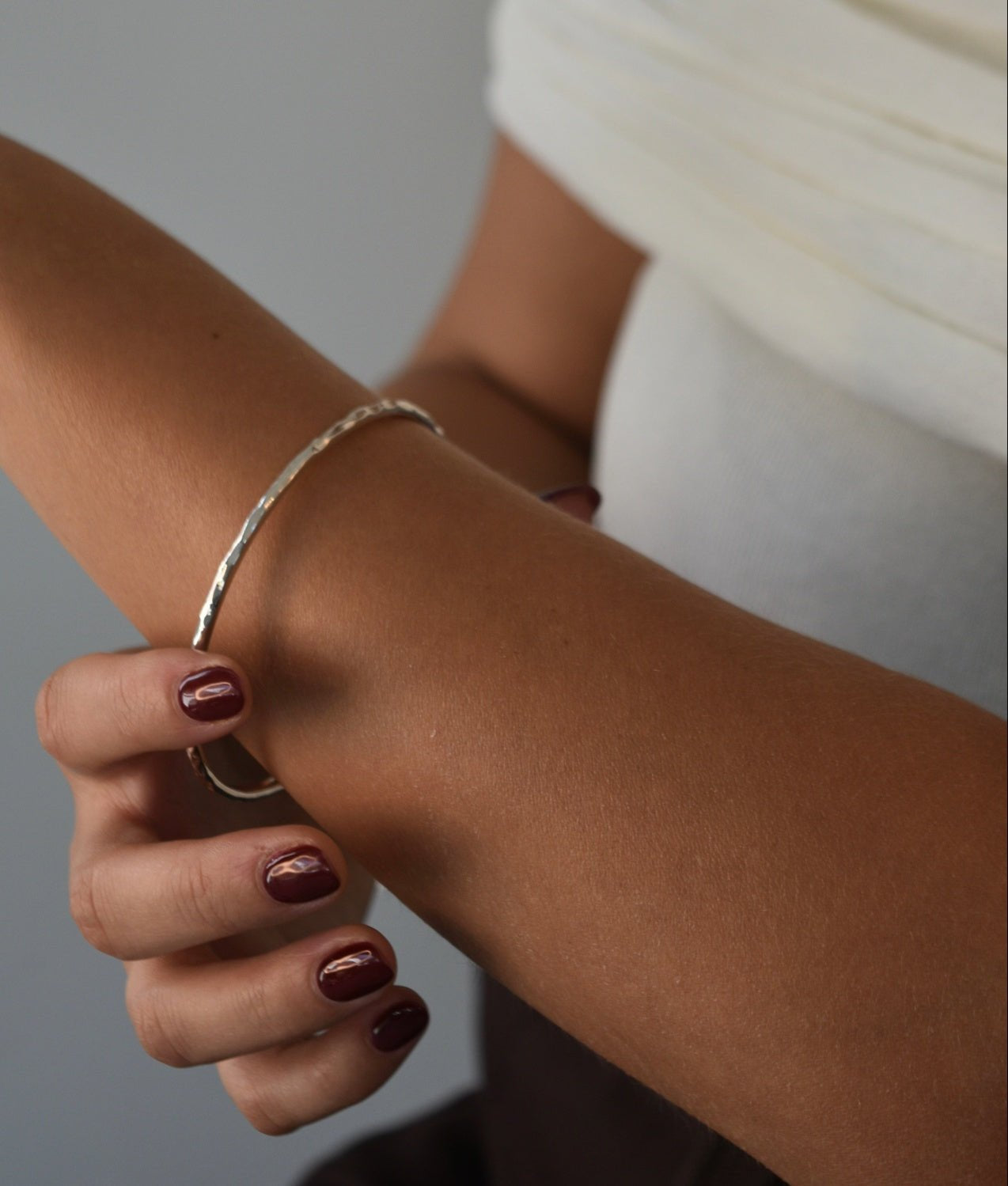 Silver hammered bangle Livetta