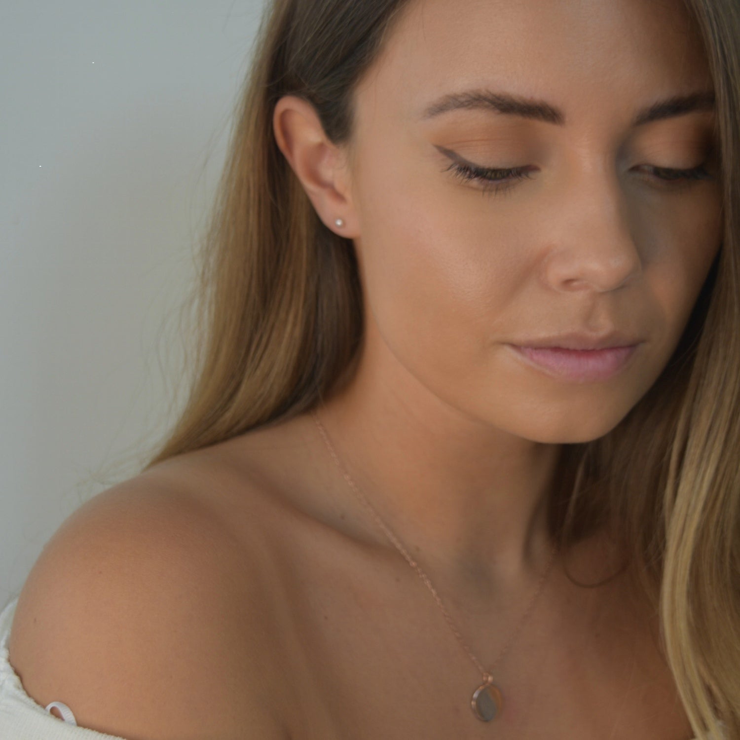 Pink Pearl Stud Earrings - Livetta - 