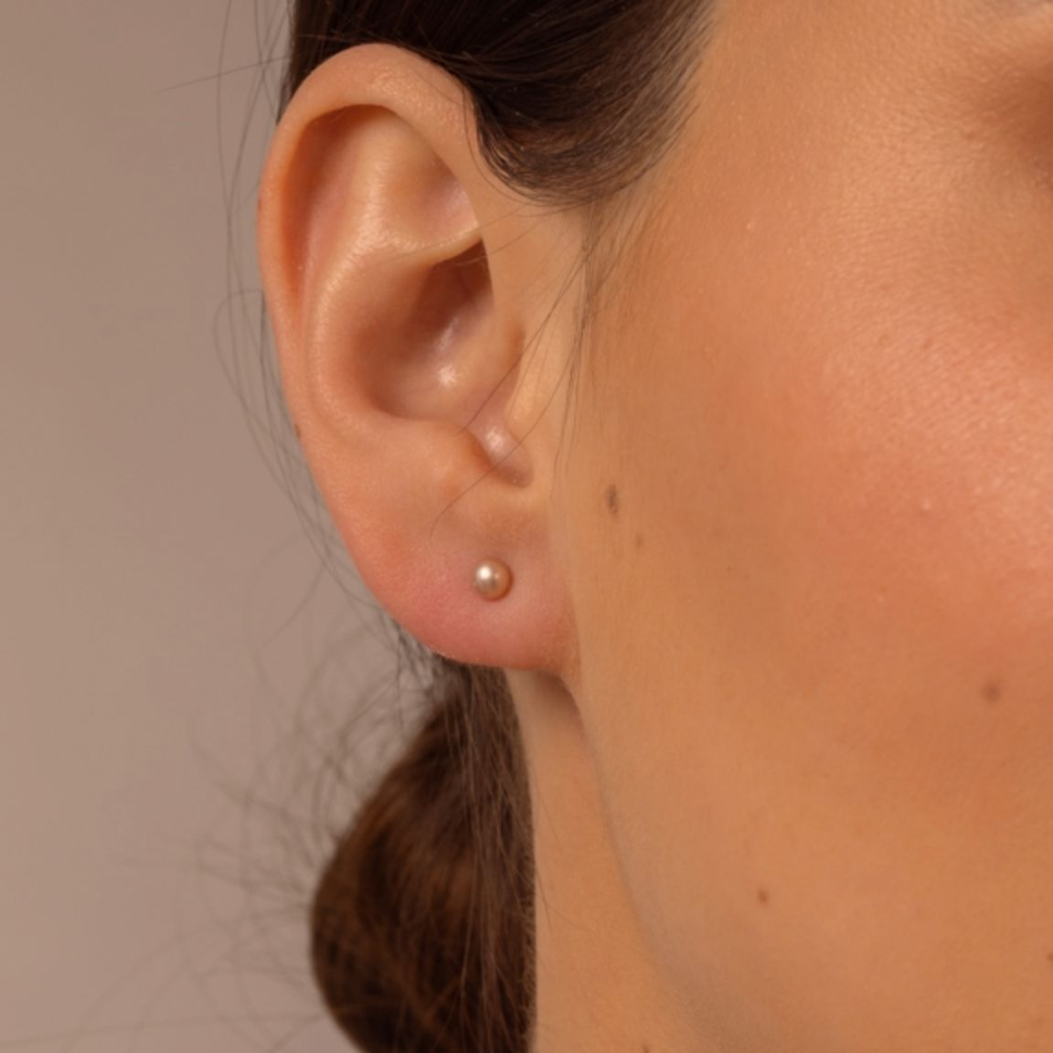 Pink Pearl Stud Earrings - Livetta - 