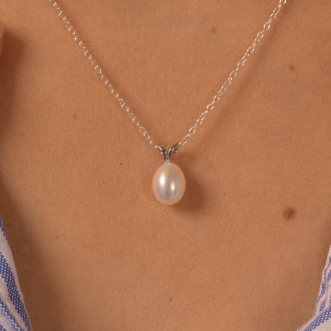 White Gold Drop Pearl Necklace - Livetta - 