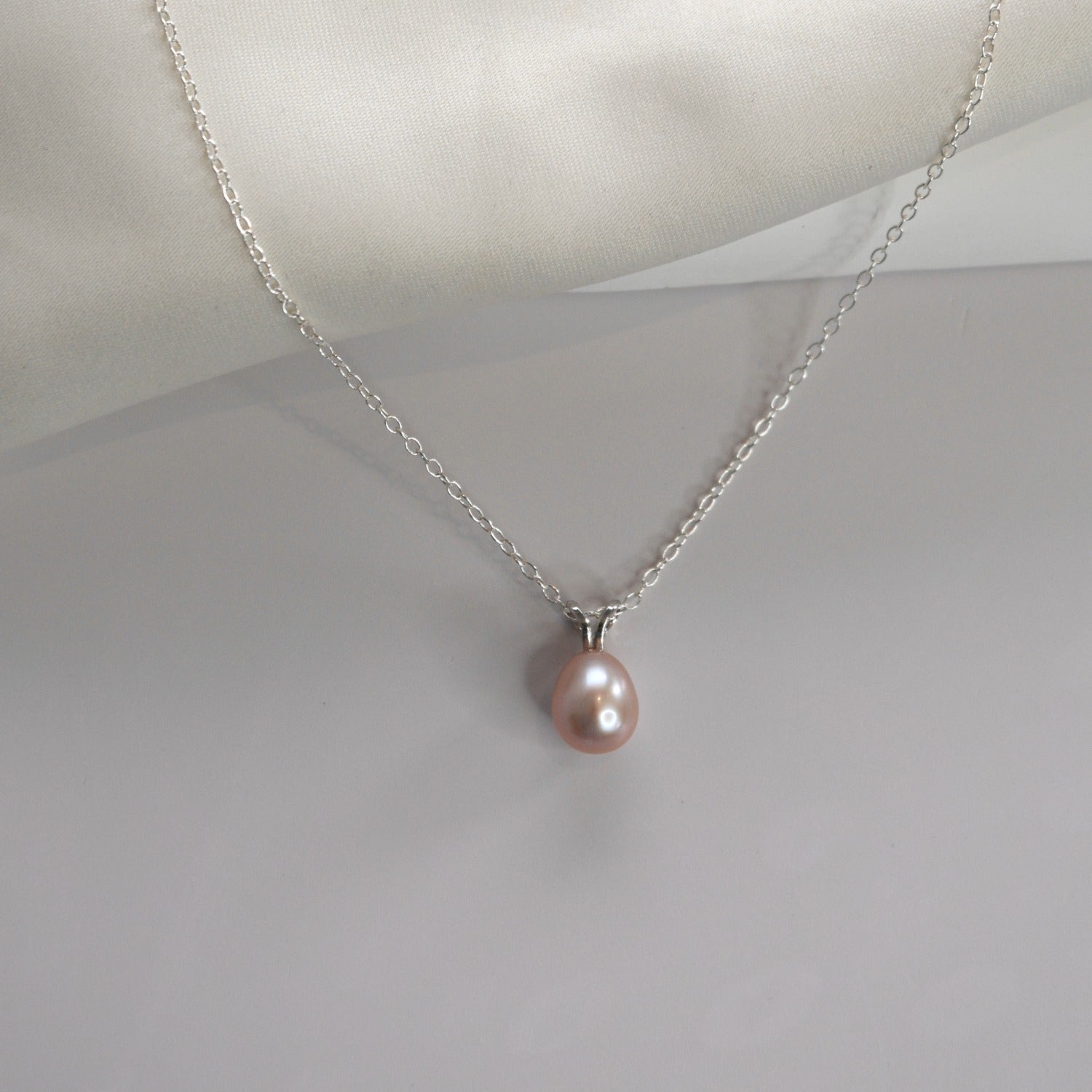 White Gold Drop Pearl pink Necklace - Livetta - 