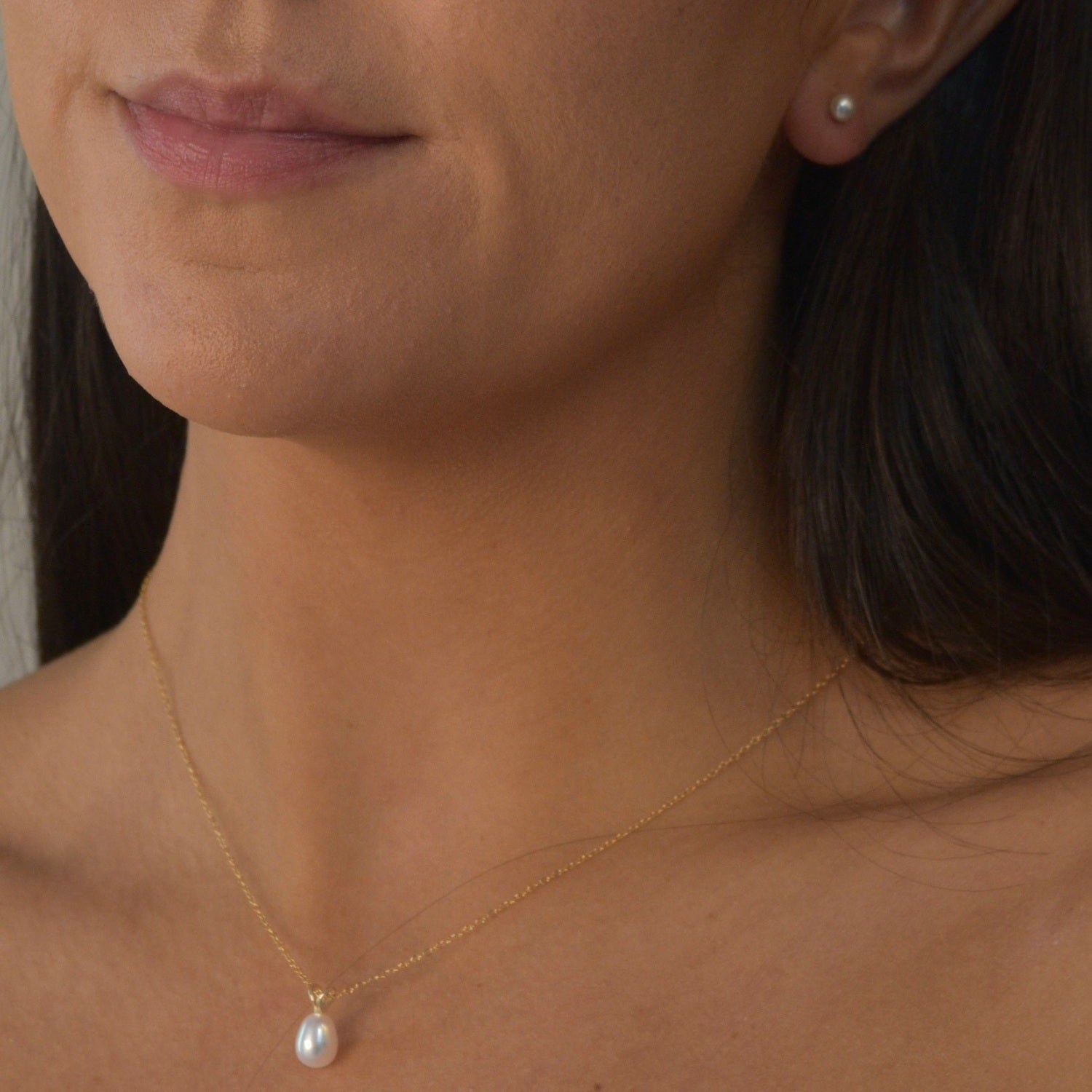 White Pearl Stud Earrings - Livetta - 