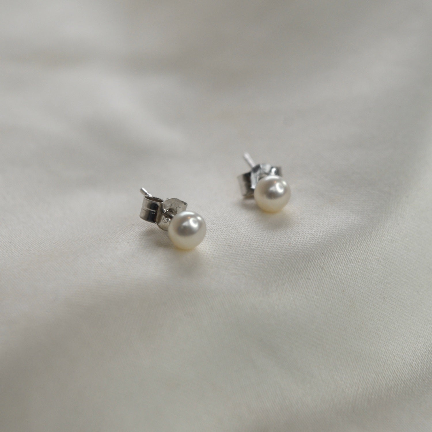 White Pearl Stud Earrings - Livetta - 